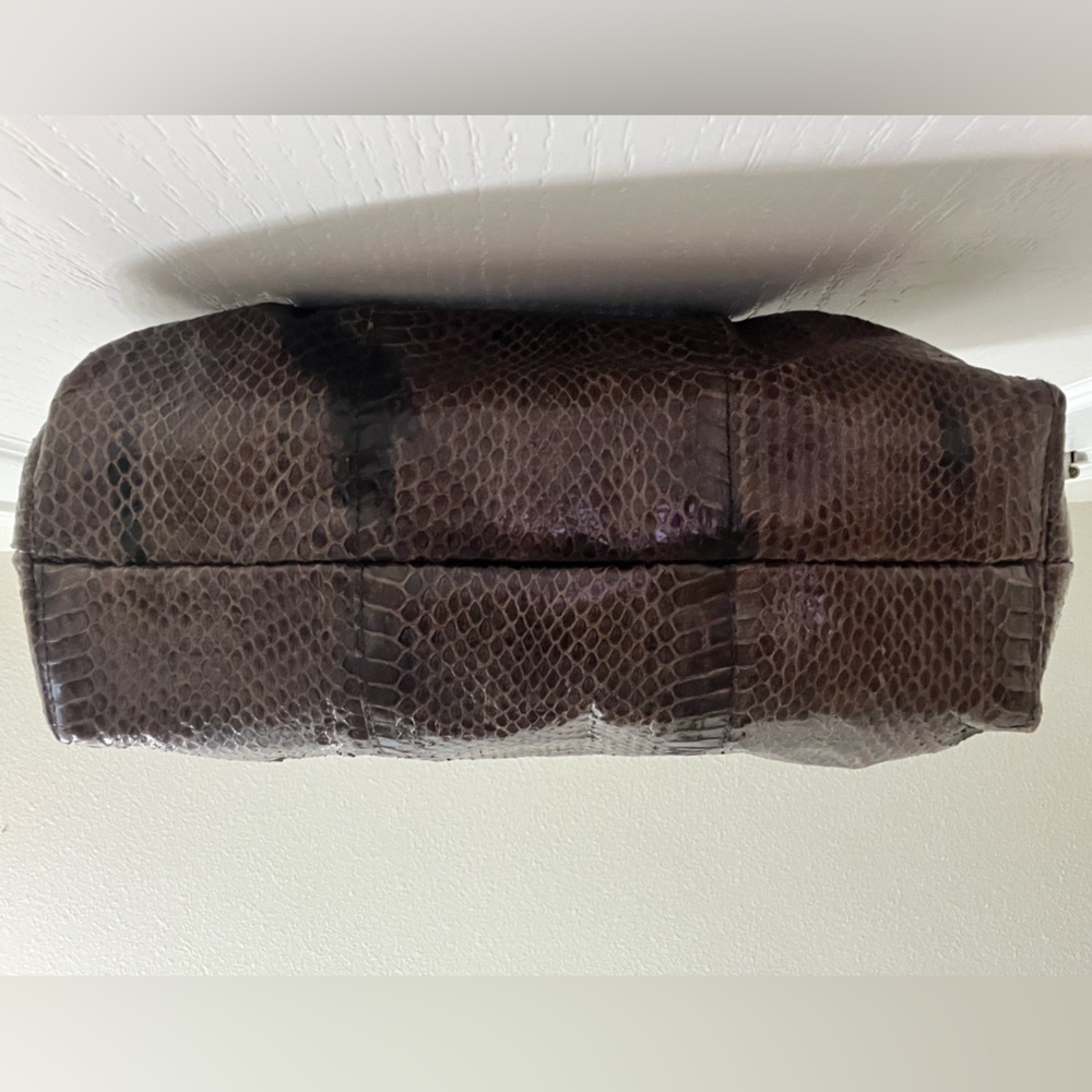🛍️ Lyrella Adorable Brown Snakeskin Crossbody Shoulder Bag, Vintage 1980’s - Picture 7 of 14
